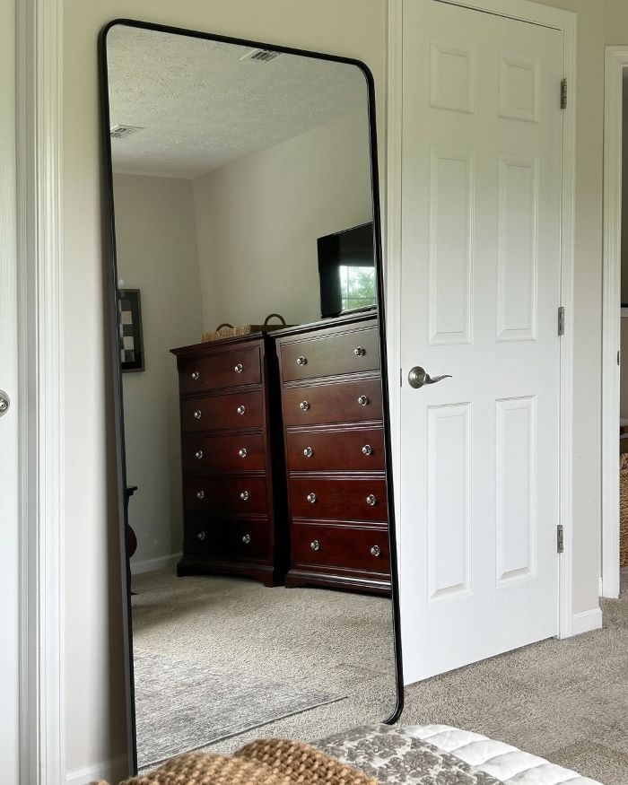 Oversized Wall Mirror Feature