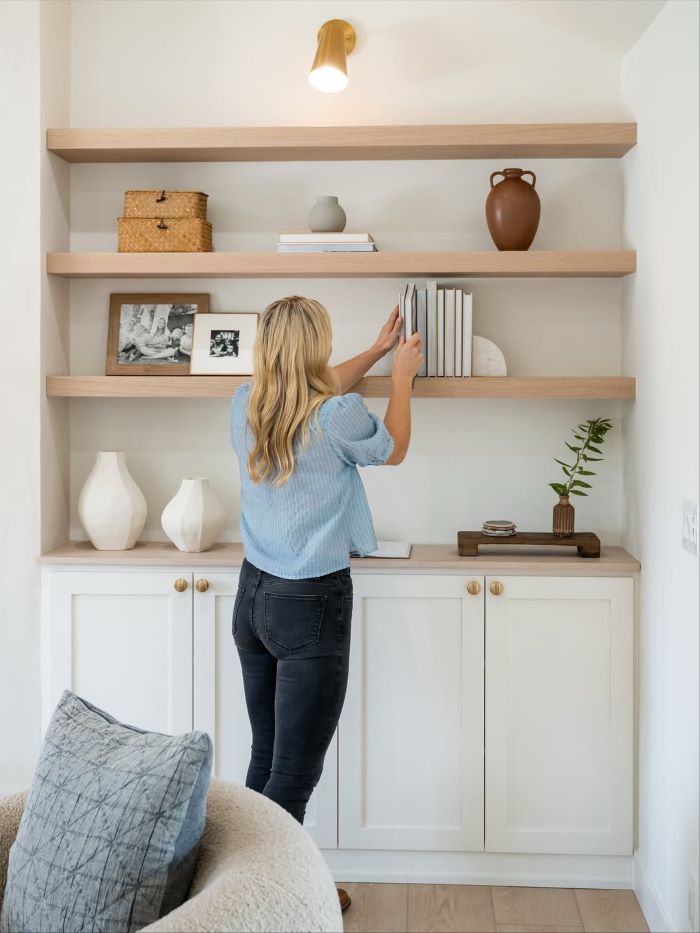 Minimal Shelf Styling