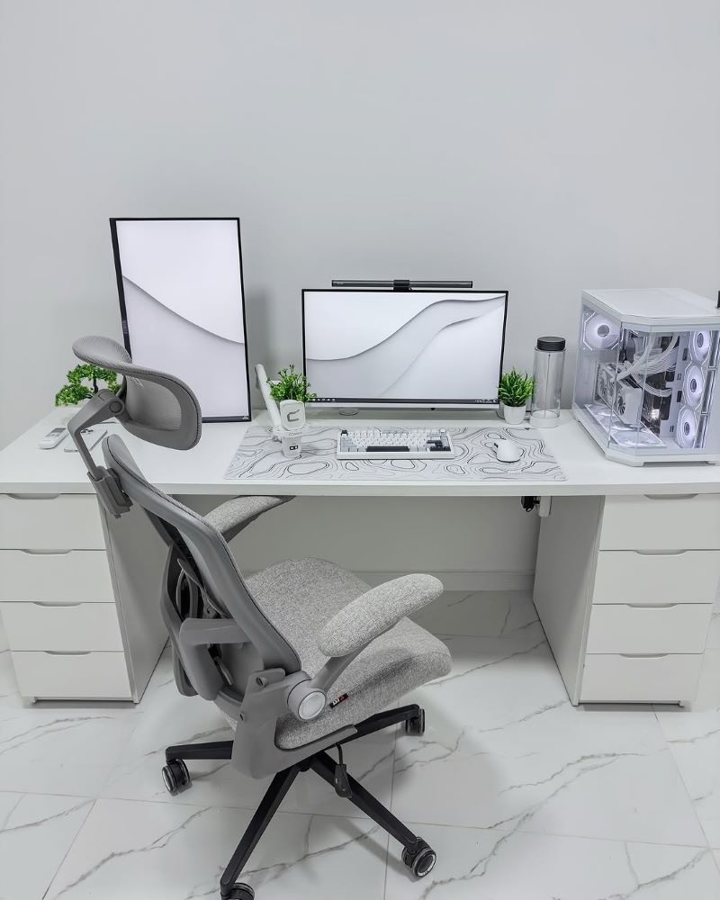 Minimalist White Theme Workspace